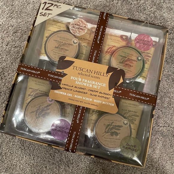 PRICE DROP NWT Tuscan hills four bath body shower sets - Picture 3 of 9